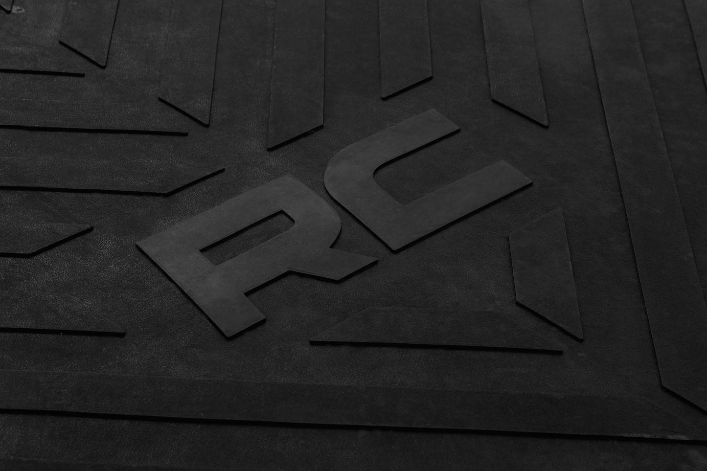 Bed Mat | 6'9" Bed | RC Logo | Chevy/GMC Silverado/Sierra 2500HD/3500HD (20-26)