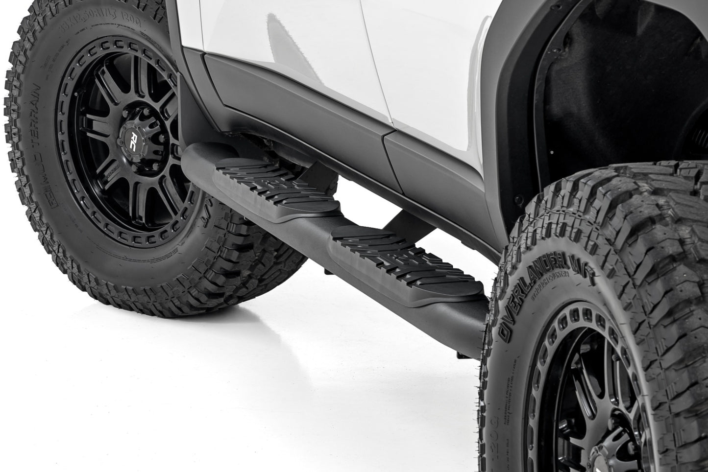 Oval Nerf Steps | Black | Toyota Land Cruiser 4WD (2024-2026)