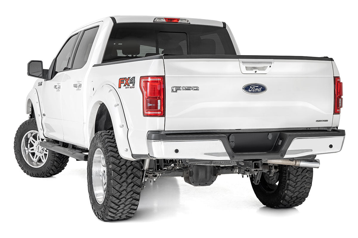 Oval Nerf Step | Crew Cab | Black | Ford F-150/Lightning/F-250/F-350/Raptor (15-26)